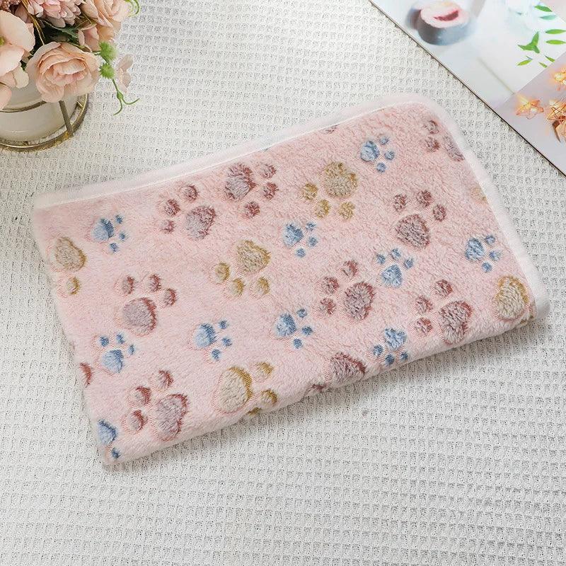 Pet Blanket Flannel Cute Dog Paw Print Pattern Warm and Comfortable Soft Cozy Blanket Mat for Dogs Cats Puppies Kittens Home Use - The Happy Pet Store