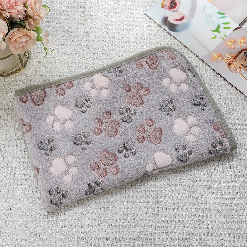 Pet Blanket Flannel Cute Dog Paw Print Pattern Warm and Comfortable Soft Cozy Blanket Mat for Dogs Cats Puppies Kittens Home Use - The Happy Pet Store