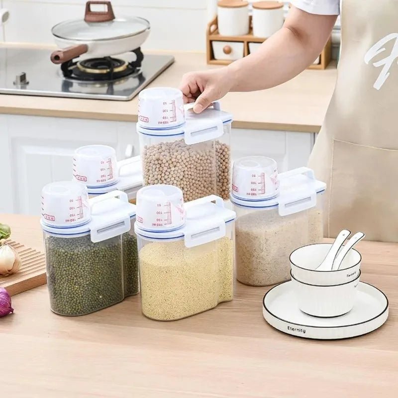 2kg Dog Cat Food Pail Plastic Storage Tank with Measuring Cup Container Moisture - proof Sealed Jar Pet Supplies Accessories - The Happy Pet Store