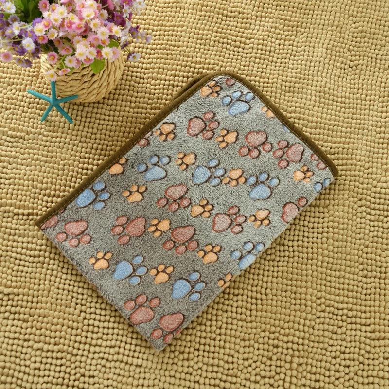 Pet Blanket Flannel Cute Dog Paw Print Pattern Warm and Comfortable Soft Cozy Blanket Mat for Dogs Cats Puppies Kittens Home Use - The Happy Pet Store