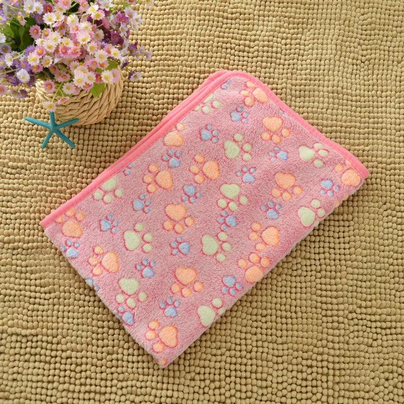 Pet Blanket Flannel Cute Dog Paw Print Pattern Warm and Comfortable Soft Cozy Blanket Mat for Dogs Cats Puppies Kittens Home Use - The Happy Pet Store